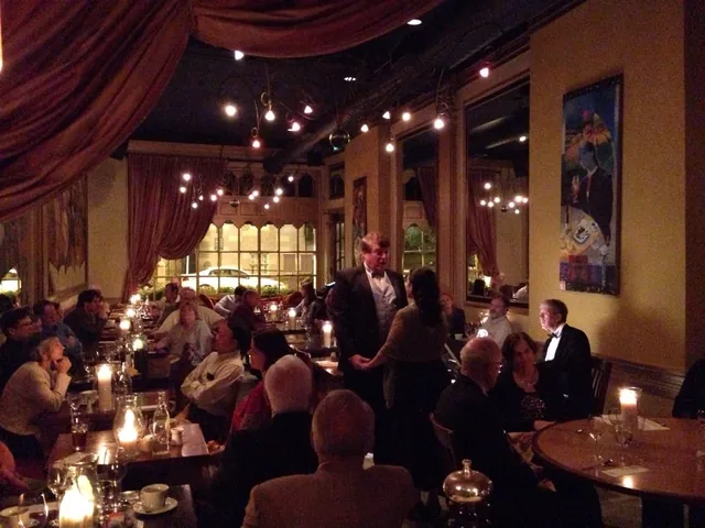 Opera performers among guests in Sotto Sopra's candlelit dining room
